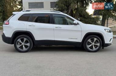 Внедорожник / Кроссовер Jeep Cherokee 2019 в 