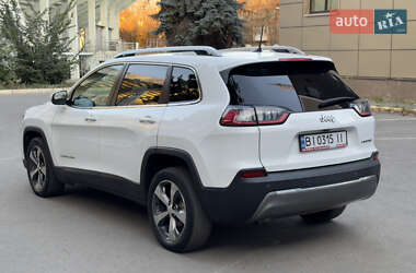 Внедорожник / Кроссовер Jeep Cherokee 2019 в 