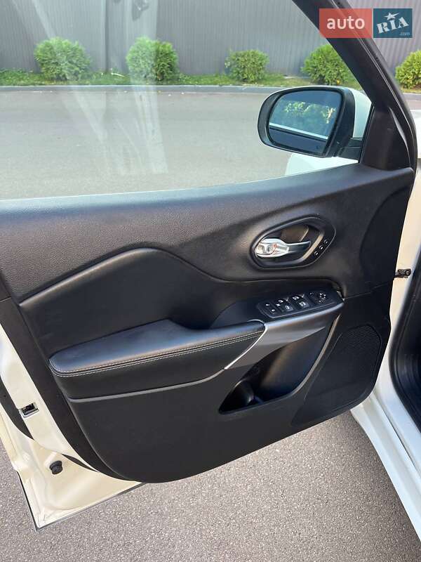 Позашляховик / Кросовер Jeep Cherokee 2018 в Києві