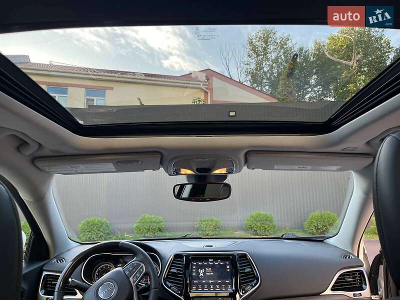 Позашляховик / Кросовер Jeep Cherokee 2018 в Києві