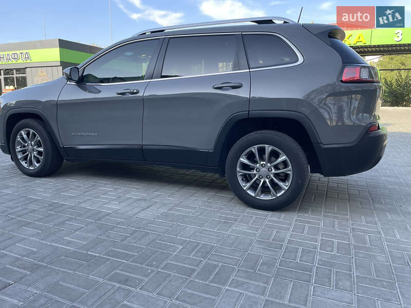 Позашляховик / Кросовер Jeep Cherokee 2019 в Дніпрі