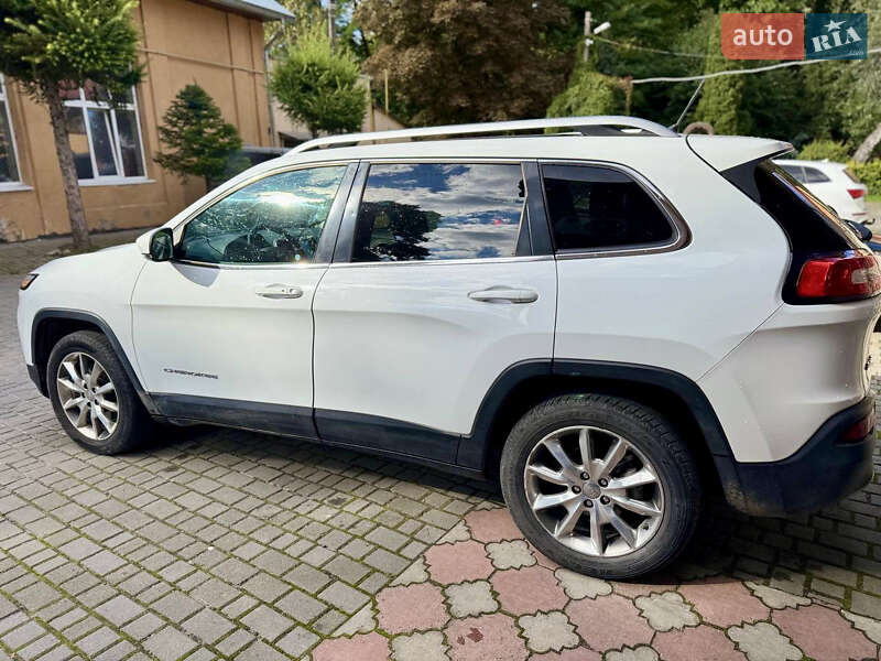 Позашляховик / Кросовер Jeep Cherokee 2013 в Львові