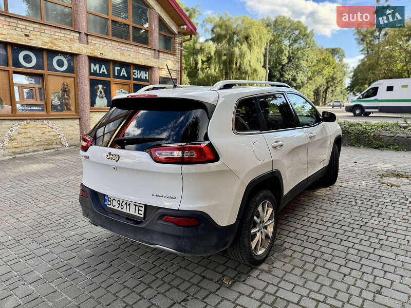 Позашляховик / Кросовер Jeep Cherokee 2013 в Львові