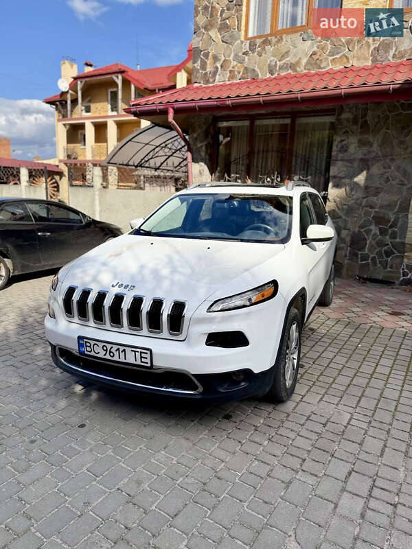 Позашляховик / Кросовер Jeep Cherokee 2013 в Львові