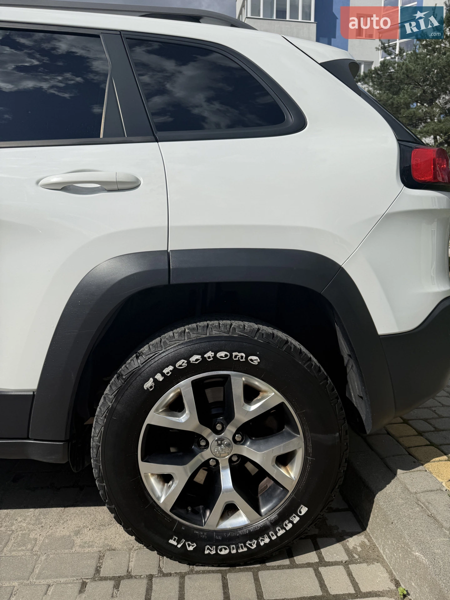 2015 Jeep Cherokee - мініатюра 18