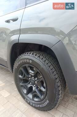 Внедорожник / Кроссовер Jeep Cherokee 2019 в 