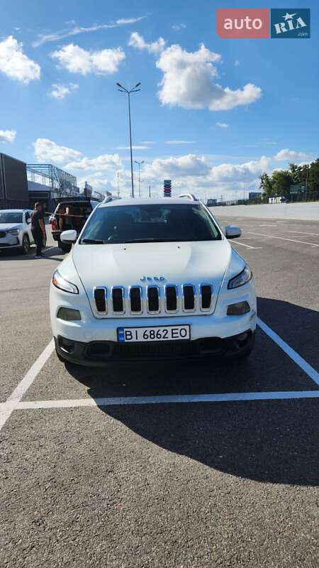 Внедорожник / Кроссовер Jeep Cherokee 2016 в Полтаве