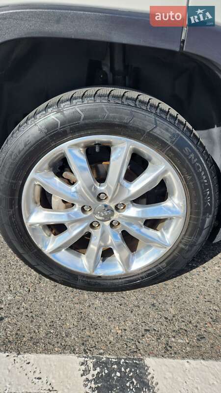 Внедорожник / Кроссовер Jeep Cherokee 2016 в Полтаве