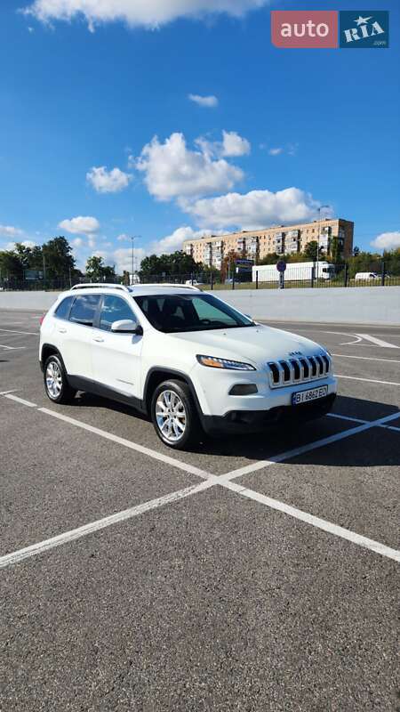 Внедорожник / Кроссовер Jeep Cherokee 2016 в Полтаве