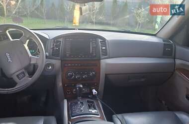 Внедорожник / Кроссовер Jeep Cherokee 2005 в 