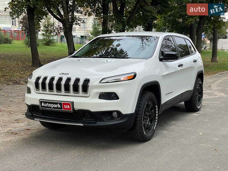 Внедорожник / Кроссовер Jeep Cherokee 2014 в 