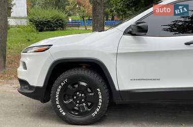 Внедорожник / Кроссовер Jeep Cherokee 2014 в 