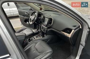 Внедорожник / Кроссовер Jeep Cherokee 2014 в 