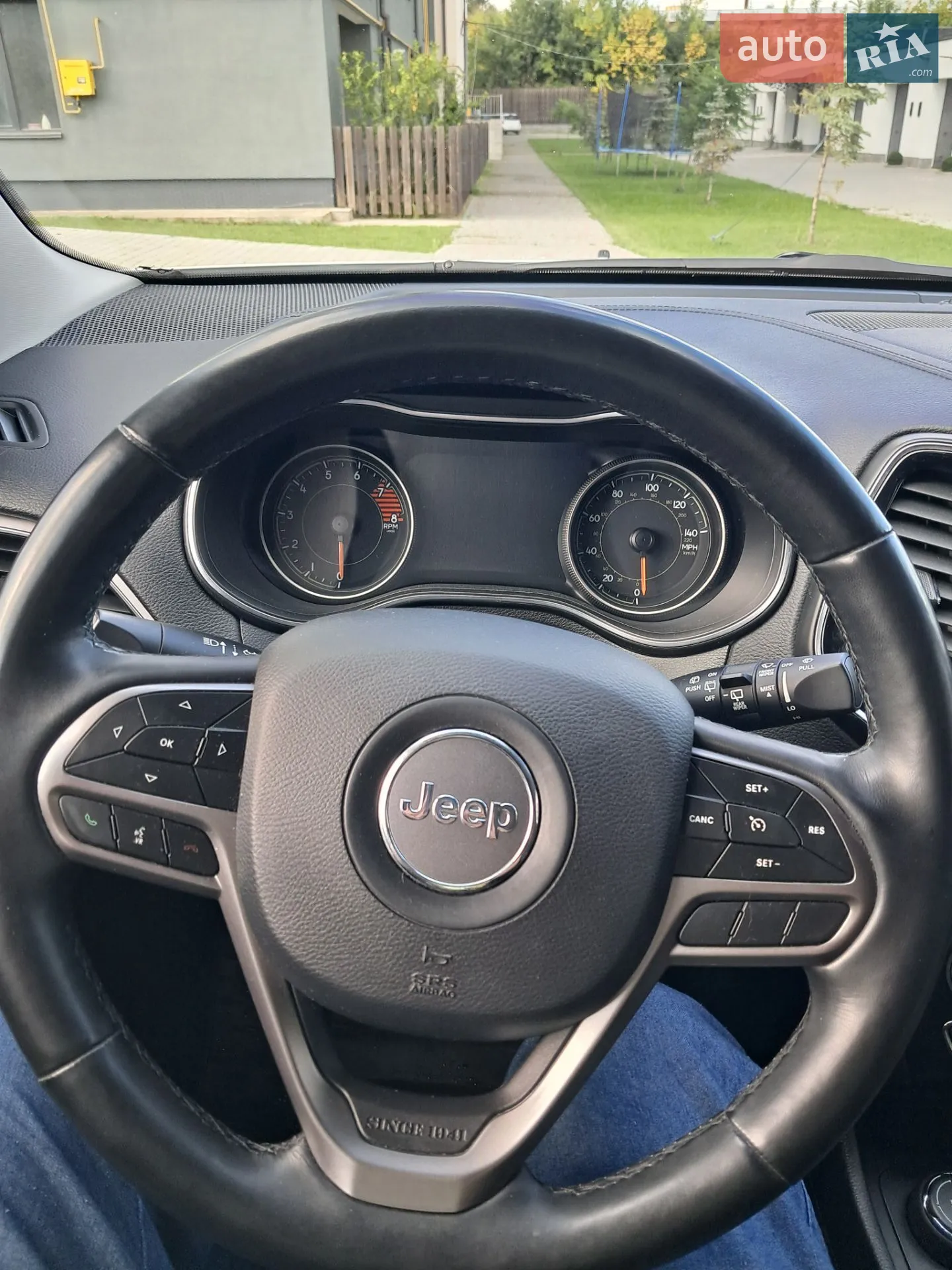 2019 Jeep Cherokee - мініатюра 14