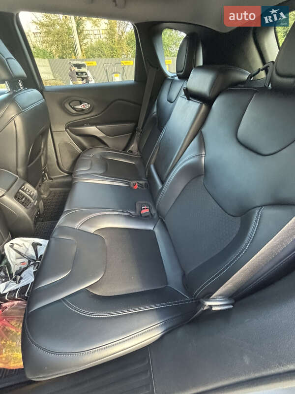 Позашляховик / Кросовер Jeep Cherokee 2019 в Харкові