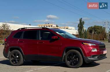 Внедорожник / Кроссовер Jeep Cherokee 2016 в 