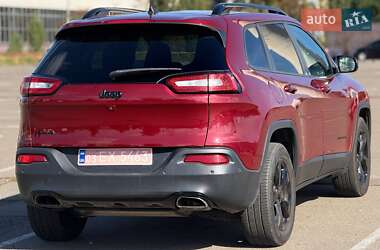 Внедорожник / Кроссовер Jeep Cherokee 2016 в 