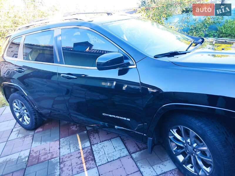 Внедорожник / Кроссовер Jeep Cherokee 2018 в Полтаве