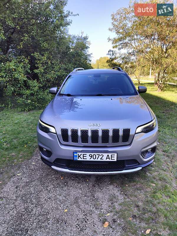 Внедорожник / Кроссовер Jeep Cherokee 2018 в Каменском