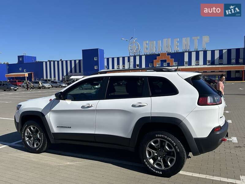 Внедорожник / Кроссовер Jeep Cherokee 2020 в Сумах