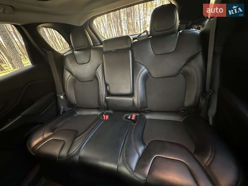Внедорожник / Кроссовер Jeep Cherokee 2020 в Сумах