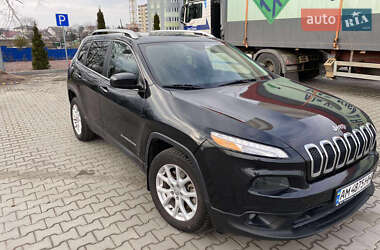 Внедорожник / Кроссовер Jeep Cherokee 2015 в 