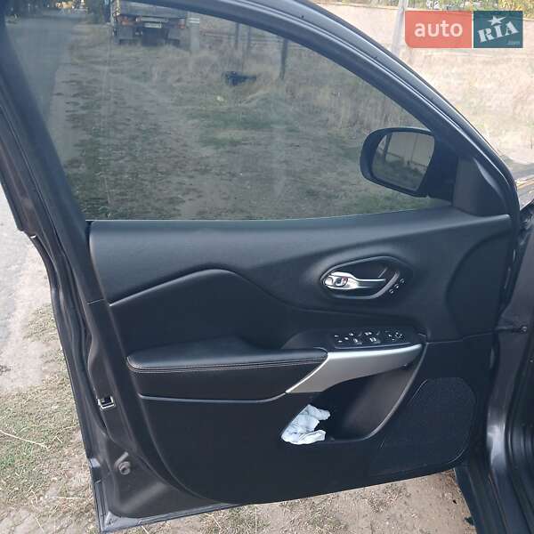 Внедорожник / Кроссовер Jeep Cherokee 2018 в Одессе