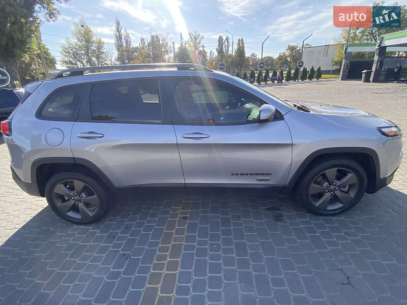 Внедорожник / Кроссовер Jeep Cherokee 2016 в Харькове фото 17 Внедорожник / Кроссовер Jeep Cherokee 2016 в Харькове