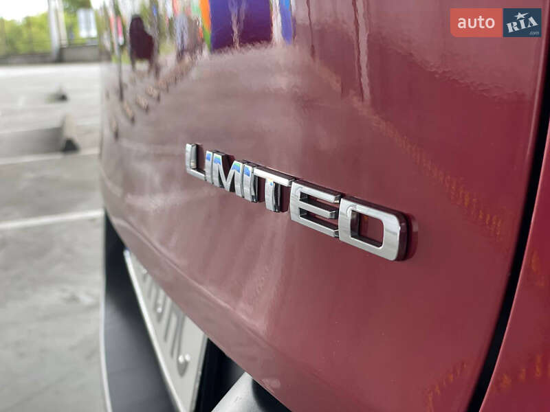 Позашляховик / Кросовер Jeep Cherokee 2014 в Рівному