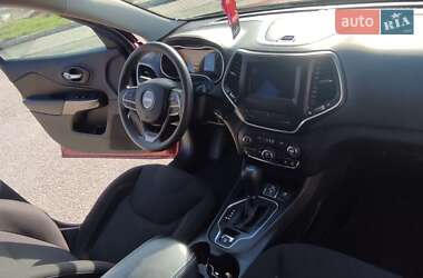 Внедорожник / Кроссовер Jeep Cherokee 2020 в 