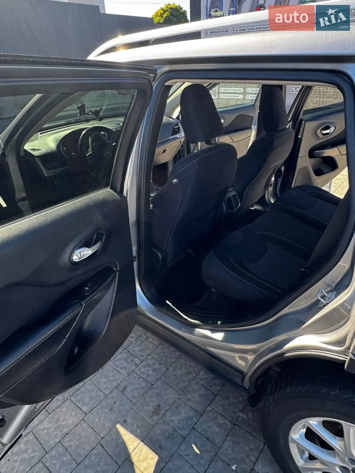 2015 Jeep Cherokee - мініатюра 3