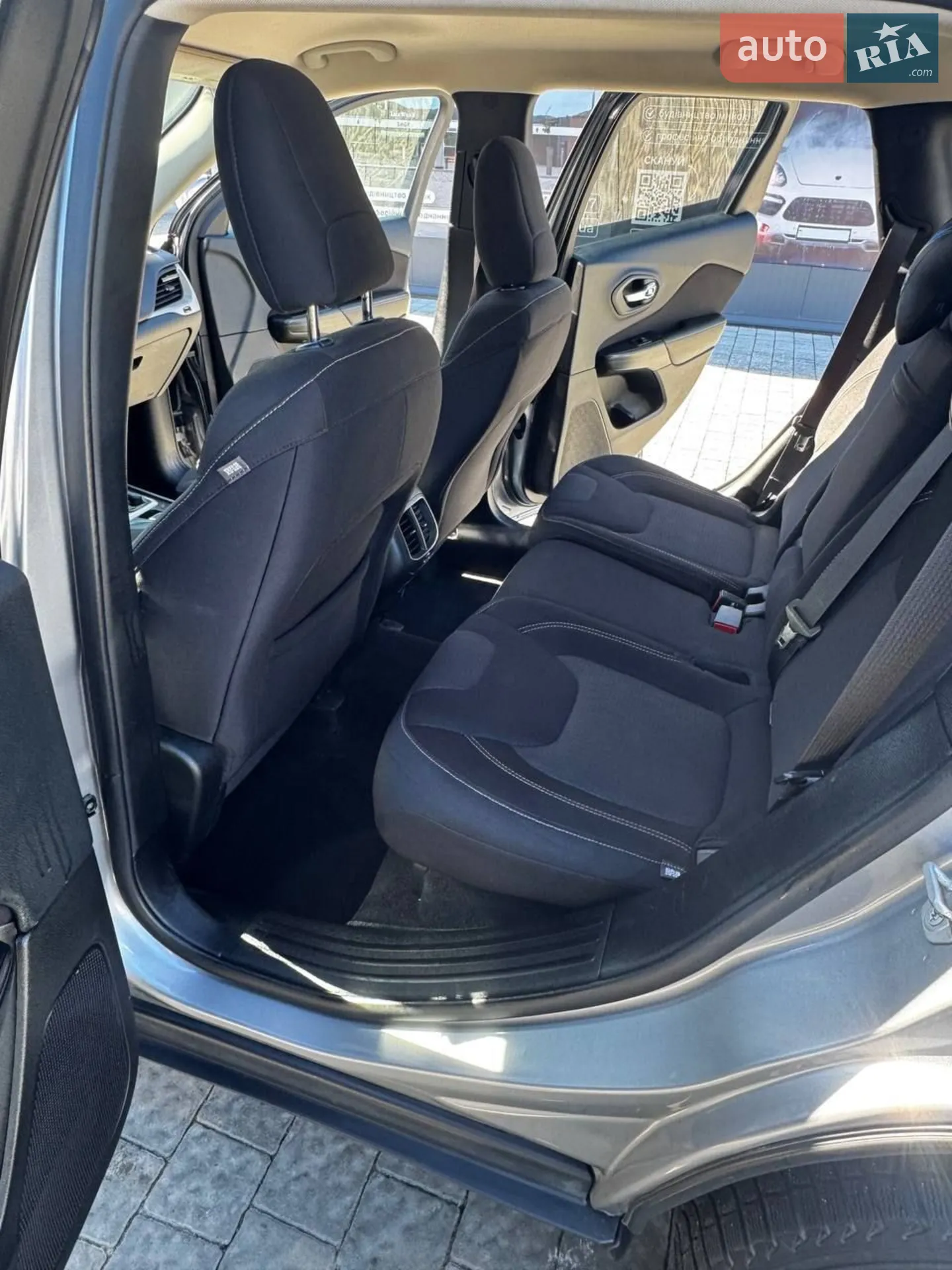 2015 Jeep Cherokee - мініатюра 8