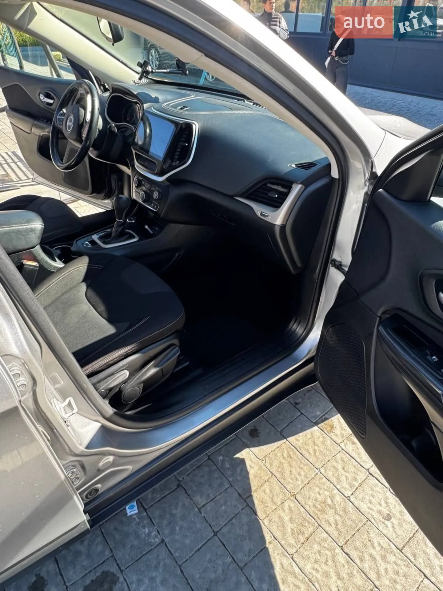 2015 Jeep Cherokee - мініатюра 32