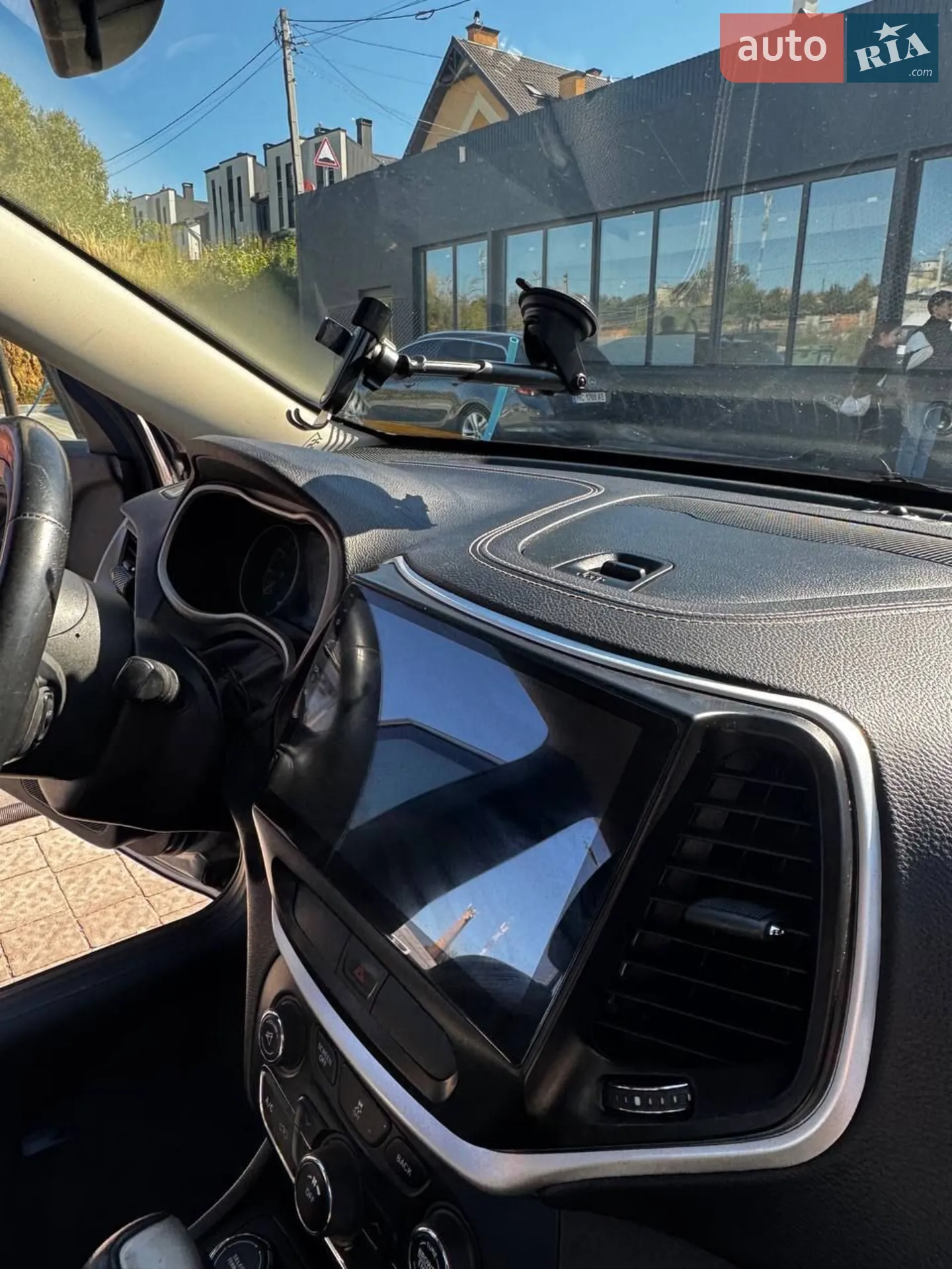 2015 Jeep Cherokee - мініатюра 34