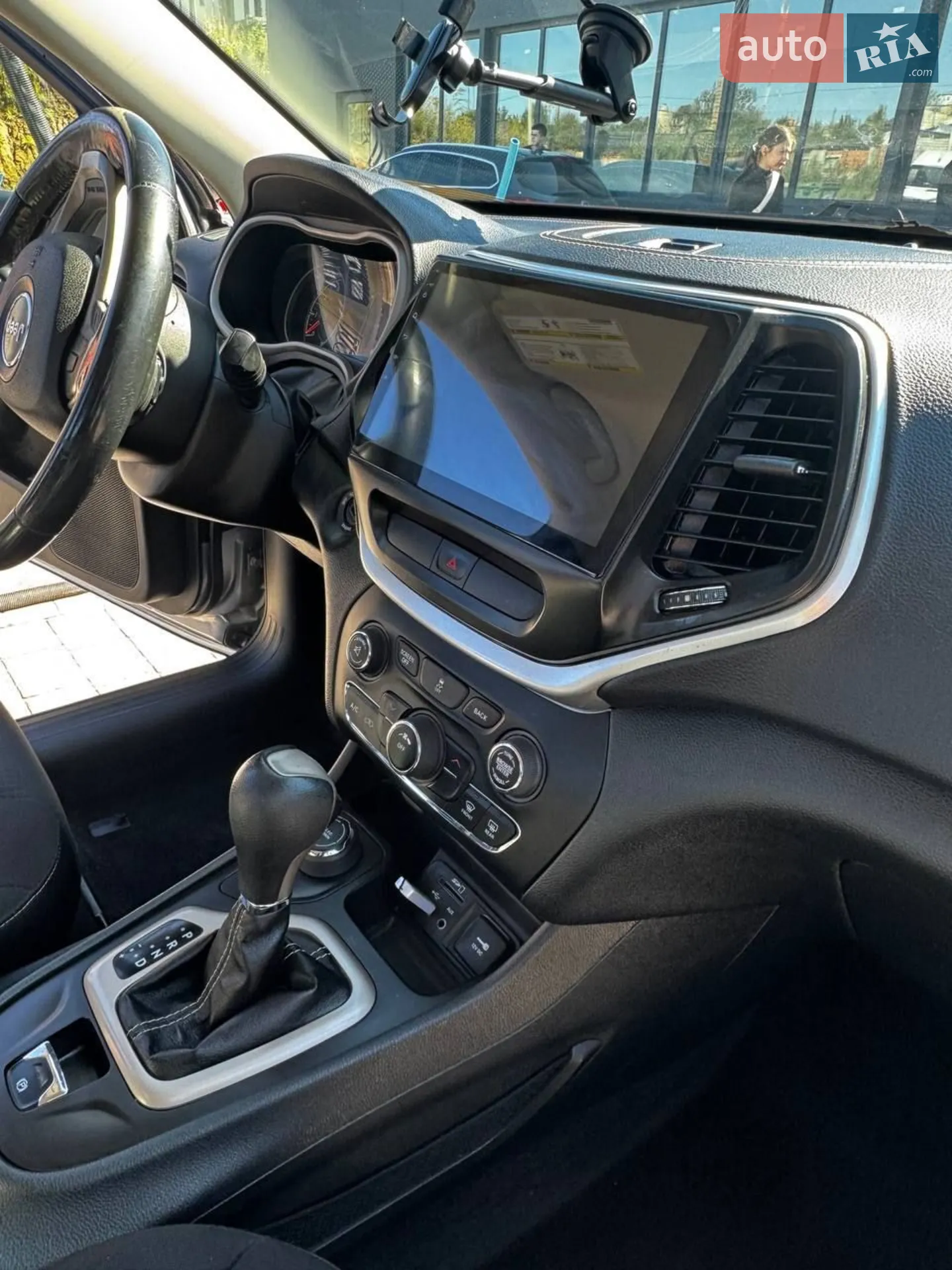 2015 Jeep Cherokee - мініатюра 40