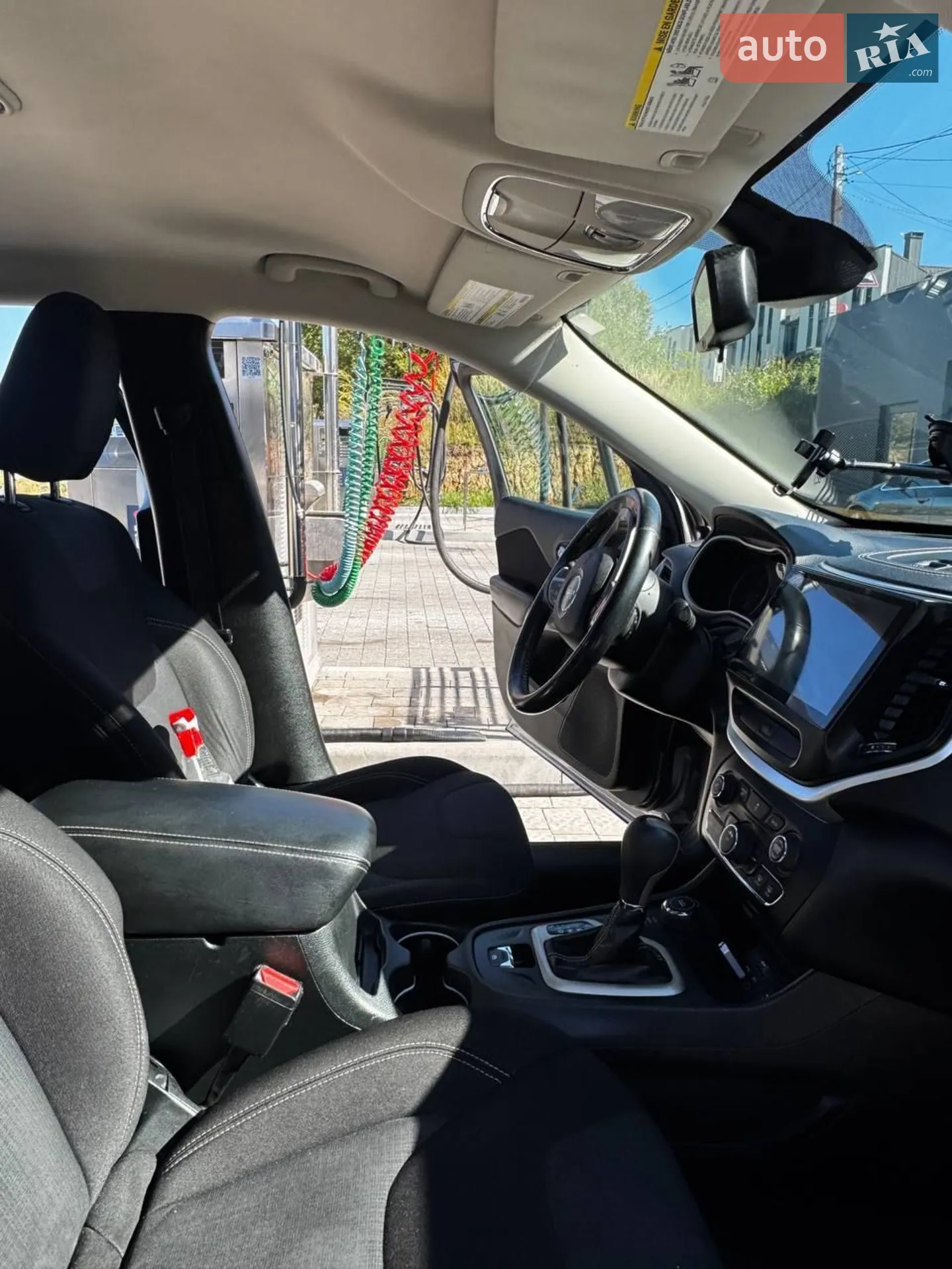 2015 Jeep Cherokee - мініатюра 43