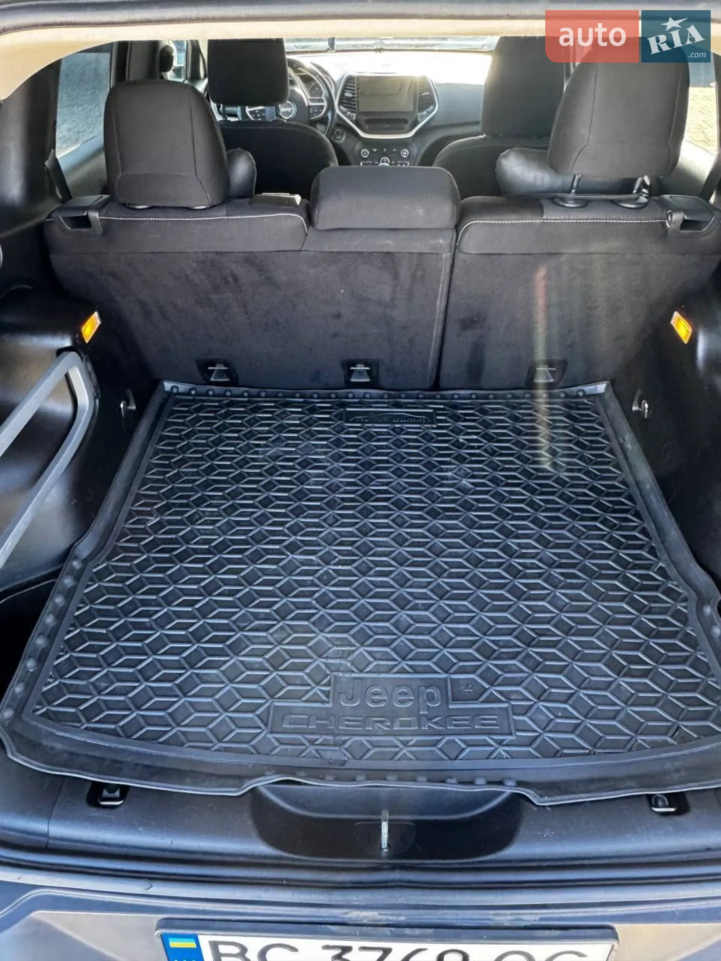 2015 Jeep Cherokee - мініатюра 57