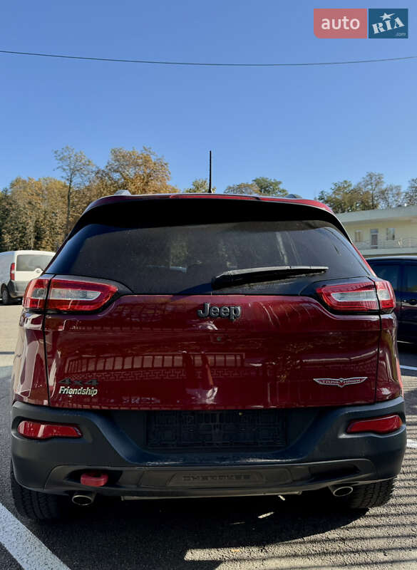 Внедорожник / Кроссовер Jeep Cherokee 2016 в Харькове