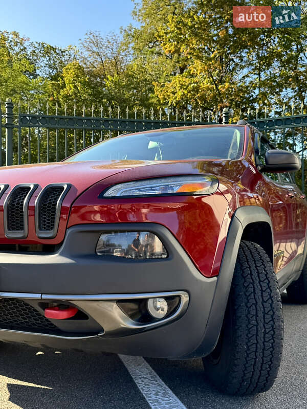 Внедорожник / Кроссовер Jeep Cherokee 2016 в Харькове