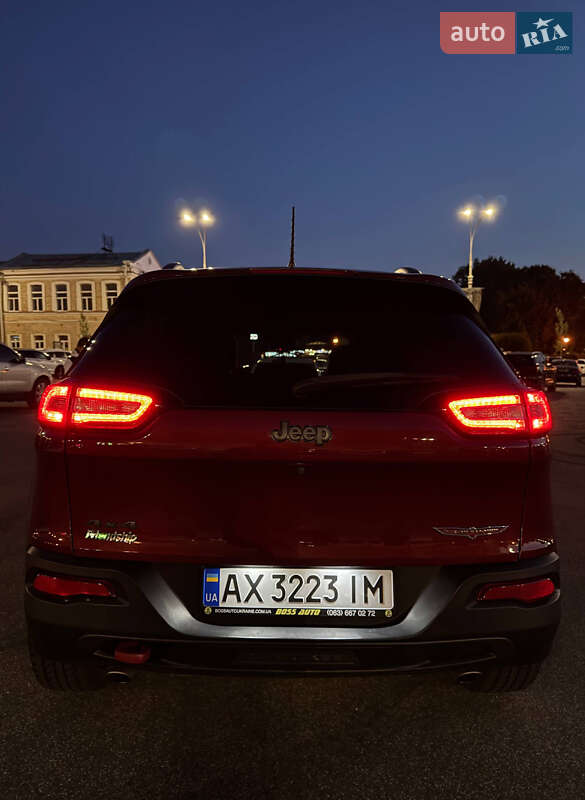 Внедорожник / Кроссовер Jeep Cherokee 2016 в Харькове