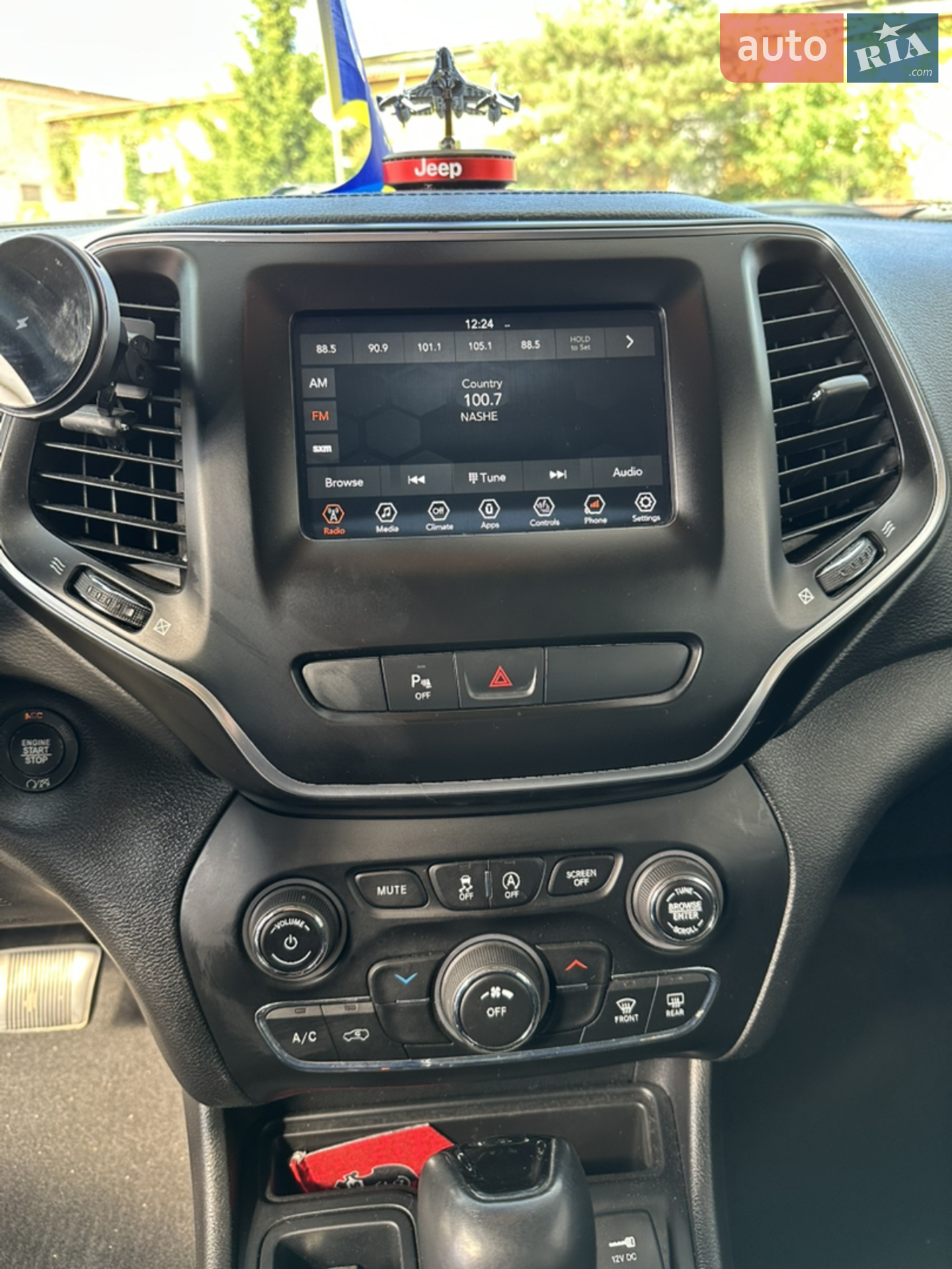 2019 Jeep Cherokee - мініатюра 22