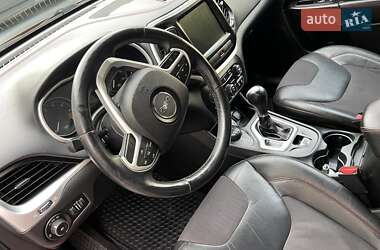 Внедорожник / Кроссовер Jeep Cherokee 2014 в 