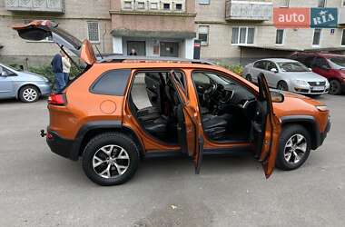 Внедорожник / Кроссовер Jeep Cherokee 2014 в 