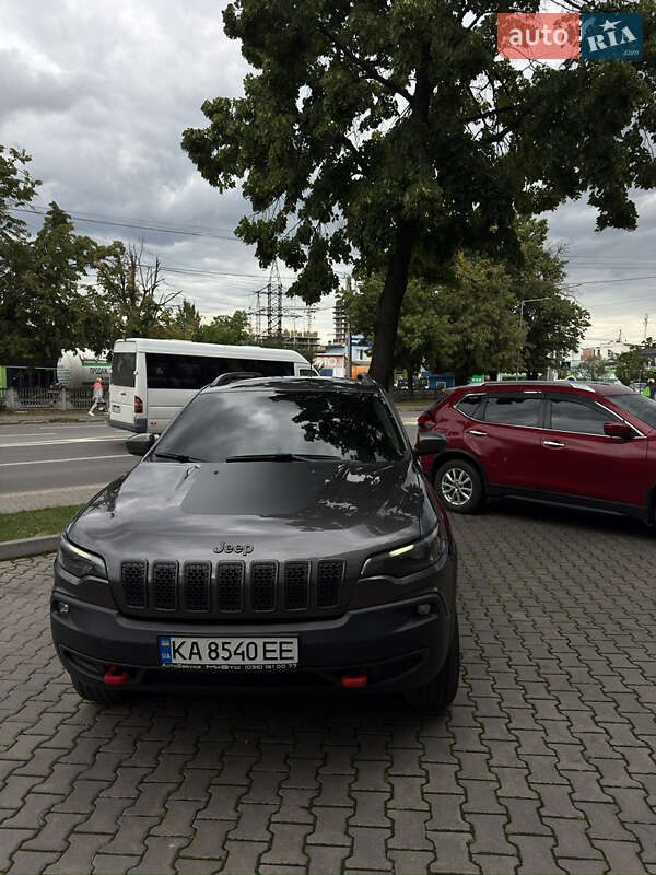 Внедорожник / Кроссовер Jeep Cherokee 2019 в Ивано-Франковске