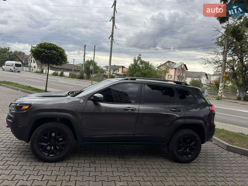 Внедорожник / Кроссовер Jeep Cherokee 2019 в Ивано-Франковске