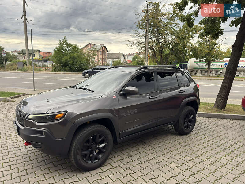 Внедорожник / Кроссовер Jeep Cherokee 2019 в Ивано-Франковске