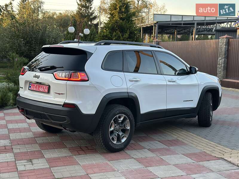 Внедорожник / Кроссовер Jeep Cherokee 2018 в Виннице