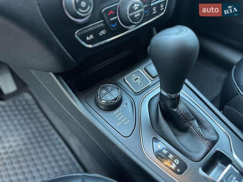 Внедорожник / Кроссовер Jeep Cherokee 2018 в Виннице