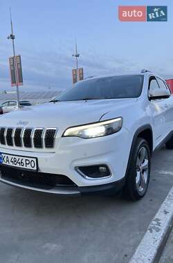 Внедорожник / Кроссовер Jeep Cherokee 2019 в 