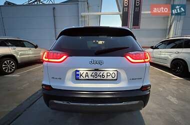 Внедорожник / Кроссовер Jeep Cherokee 2019 в 